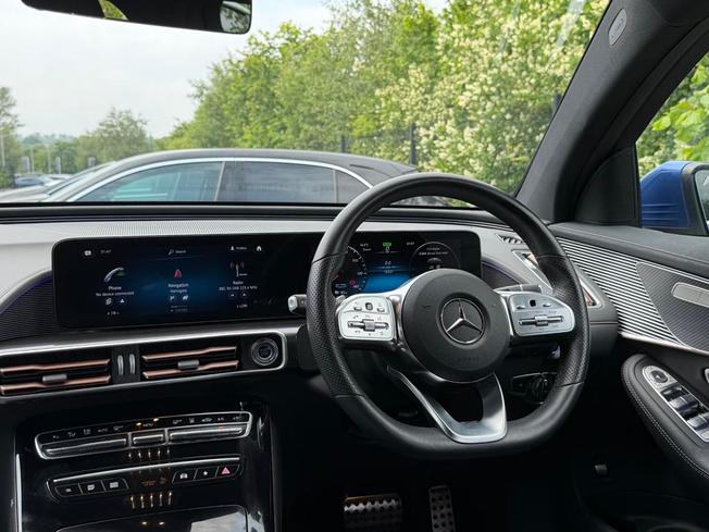 MERCEDES-BENZ EQC Photo 35