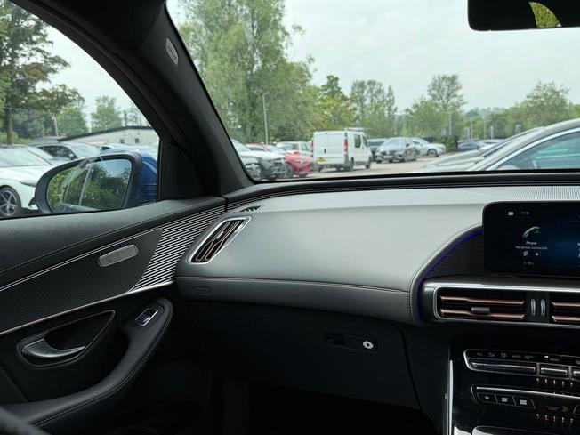 MERCEDES-BENZ EQC Photo 36