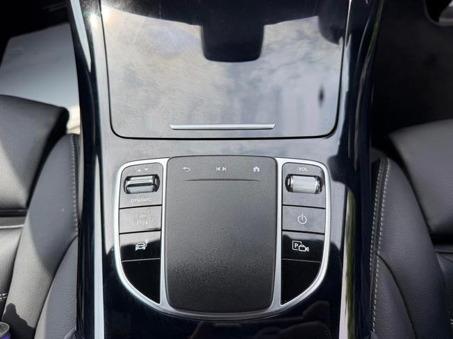 MERCEDES-BENZ EQC Photo 40