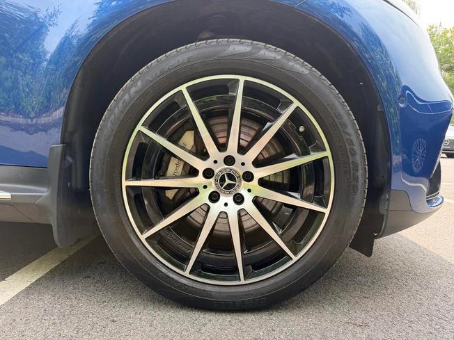 MERCEDES-BENZ EQC Photo 6