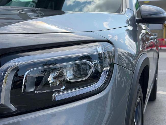 MERCEDES-BENZ GLB Photo 12