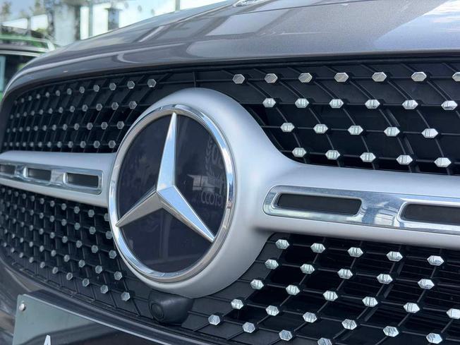 MERCEDES-BENZ GLB Photo 13
