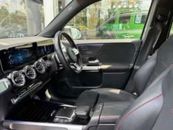 MERCEDES-BENZ GLB Photo 3