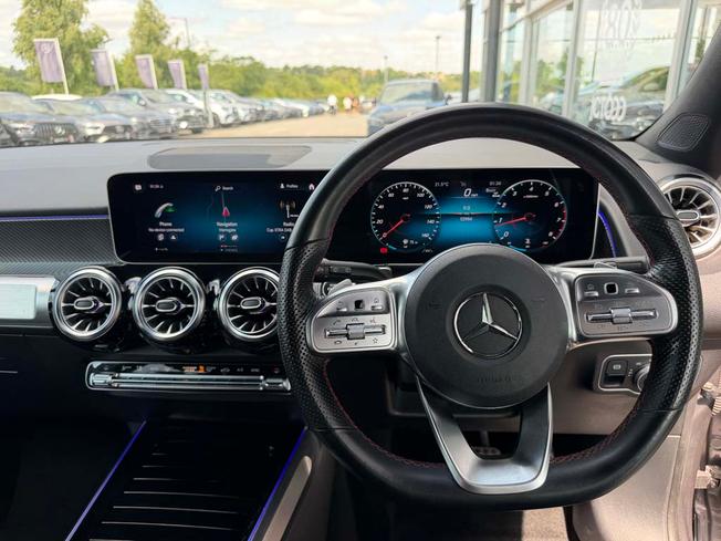 MERCEDES-BENZ GLB Photo 38