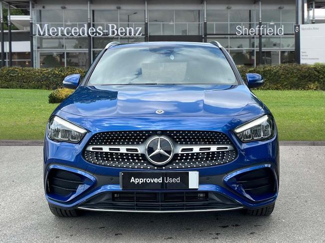 MERCEDES-BENZ GLA Photo 10