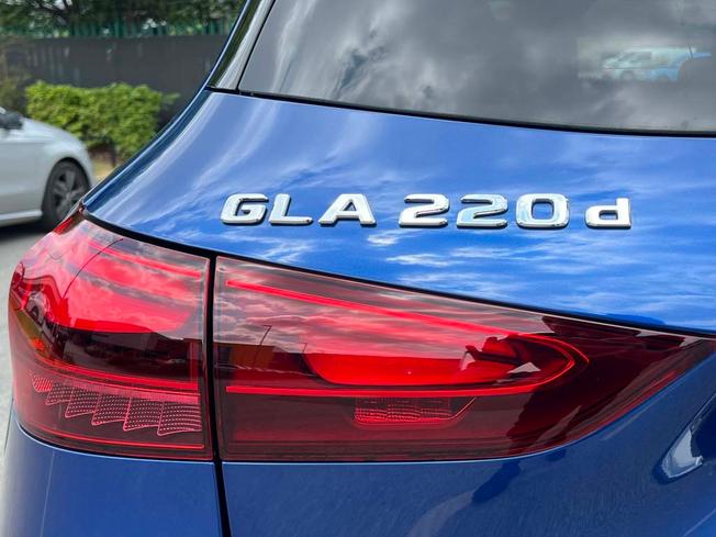 MERCEDES-BENZ GLA Photo 20