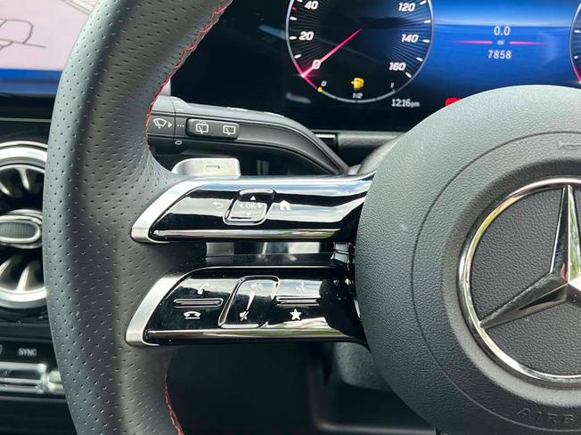 MERCEDES-BENZ GLA Photo 23