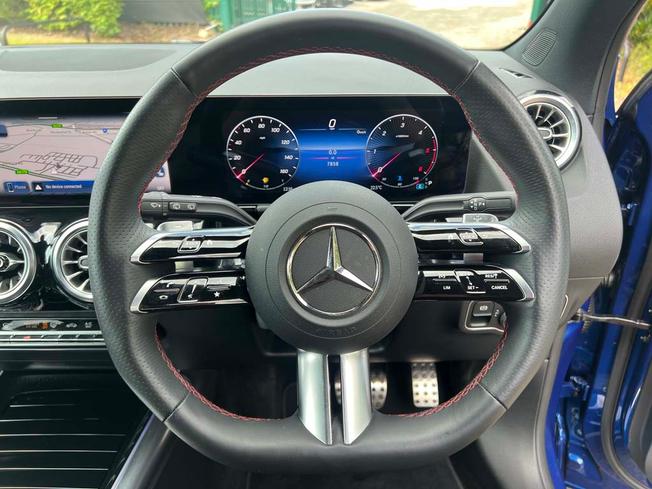 MERCEDES-BENZ GLA Photo 24