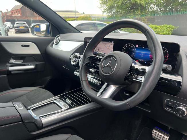 MERCEDES-BENZ GLA Photo 25