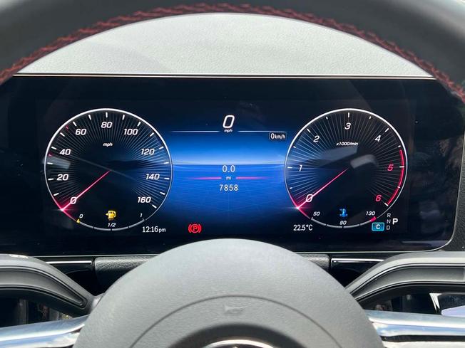 MERCEDES-BENZ GLA Photo 26
