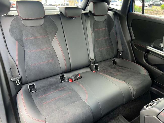 MERCEDES-BENZ GLA Photo 44
