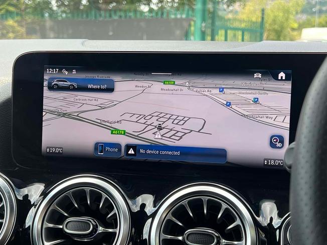 MERCEDES-BENZ GLA Photo 5