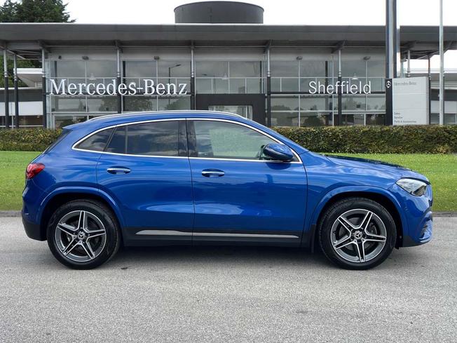MERCEDES-BENZ GLA Photo 7