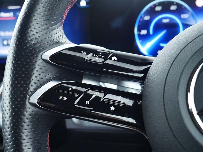 MERCEDES-BENZ Eqb Photo 12