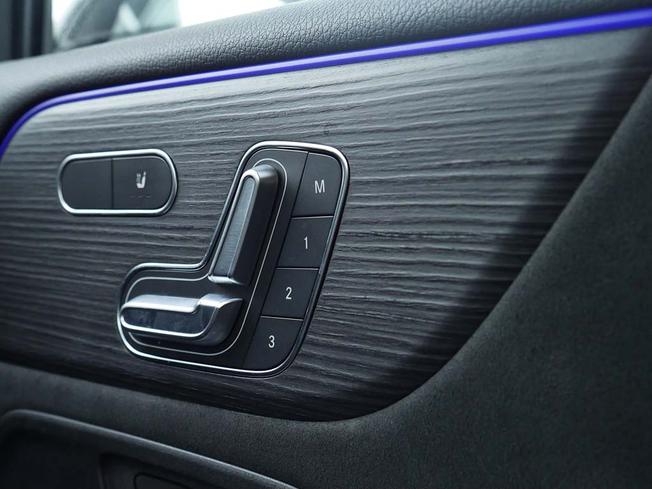 MERCEDES-BENZ Eqb Photo 17
