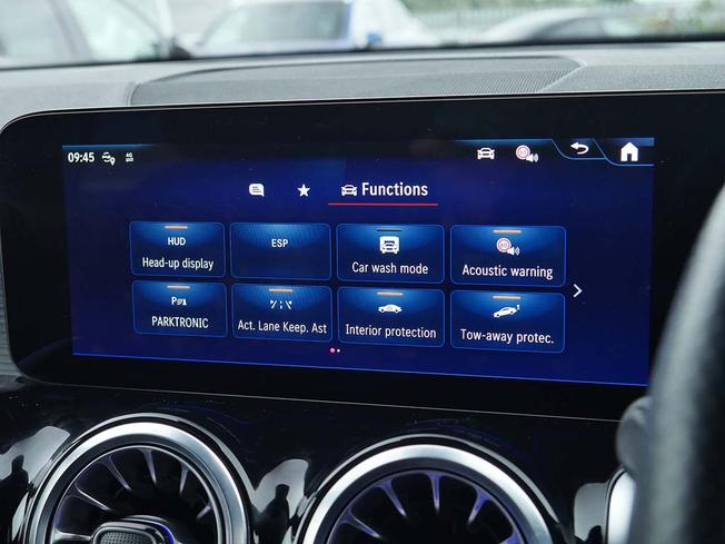 MERCEDES-BENZ Eqb Photo 23