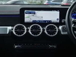 MERCEDES-BENZ Eqb Photo 5