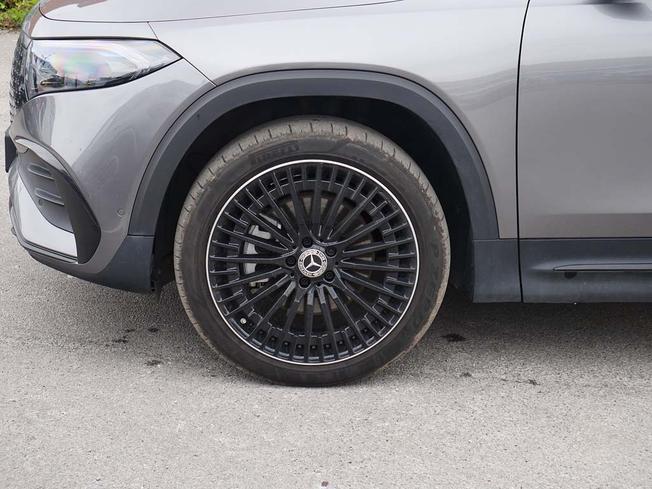 MERCEDES-BENZ Eqb Photo 6