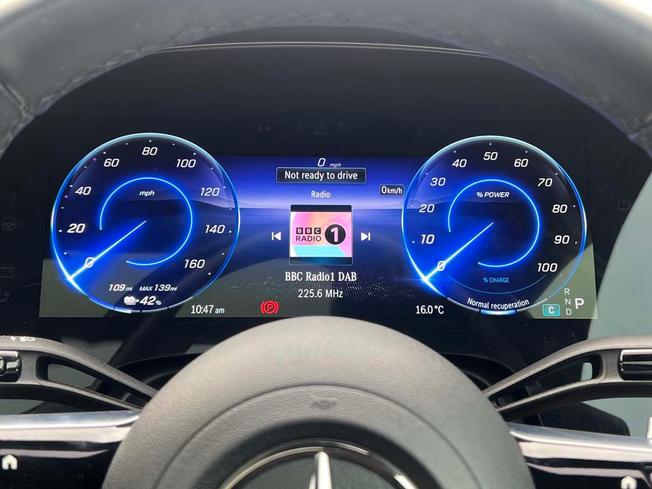 MERCEDES-BENZ Eqe Photo 48