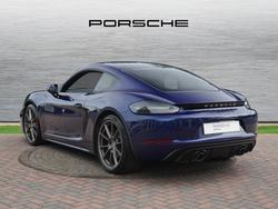 PORSCHE 718 Cayman Photo 2