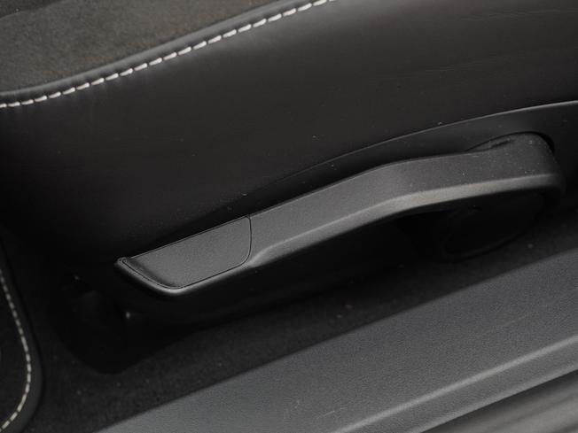 PORSCHE 718 Cayman Photo 21