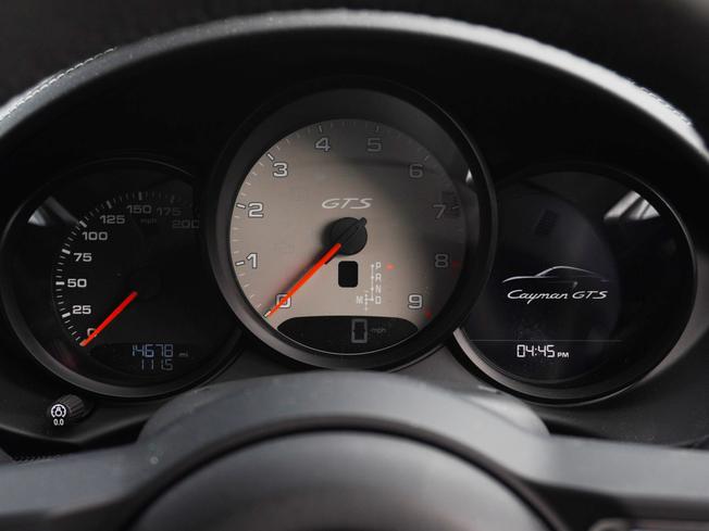 PORSCHE 718 Cayman Photo 28
