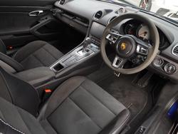 PORSCHE 718 Cayman Photo 3
