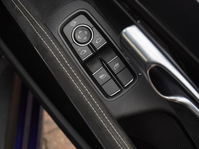 PORSCHE 718 Cayman Photo 31