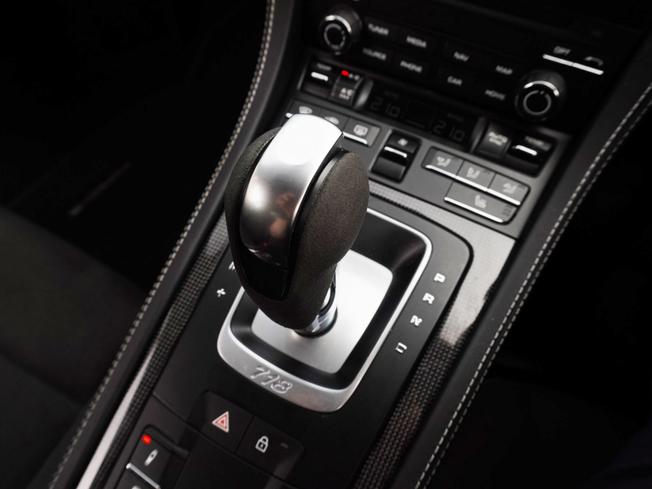 PORSCHE 718 Cayman Photo 38