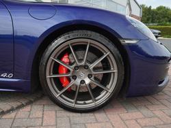 PORSCHE 718 Cayman Photo 4