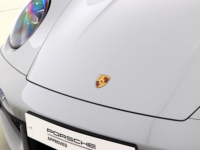 PORSCHE 911 Photo 14