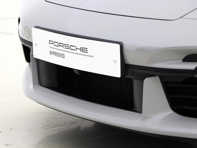PORSCHE 911 Photo 17