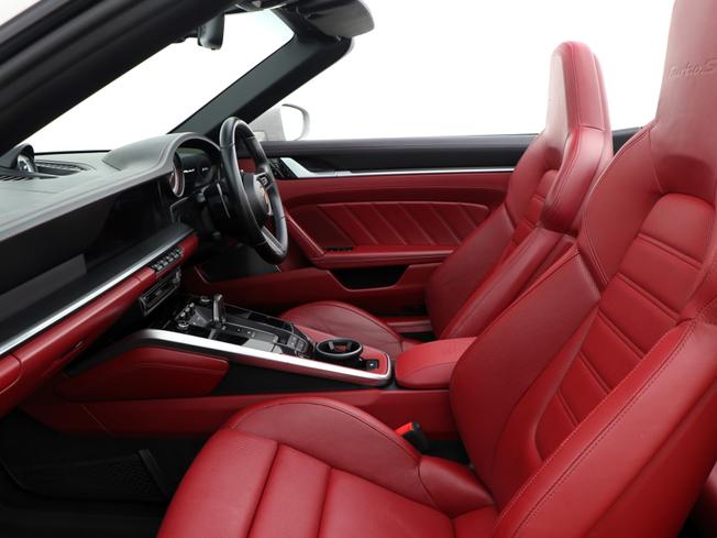 PORSCHE 911 Photo 27