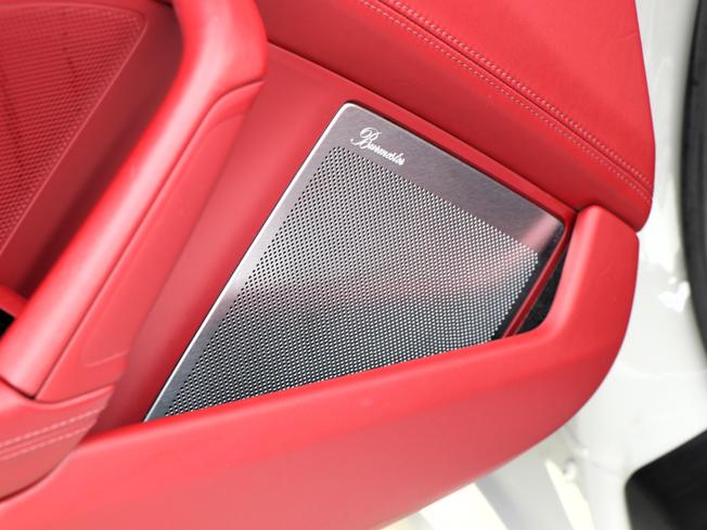 PORSCHE 911 Photo 32