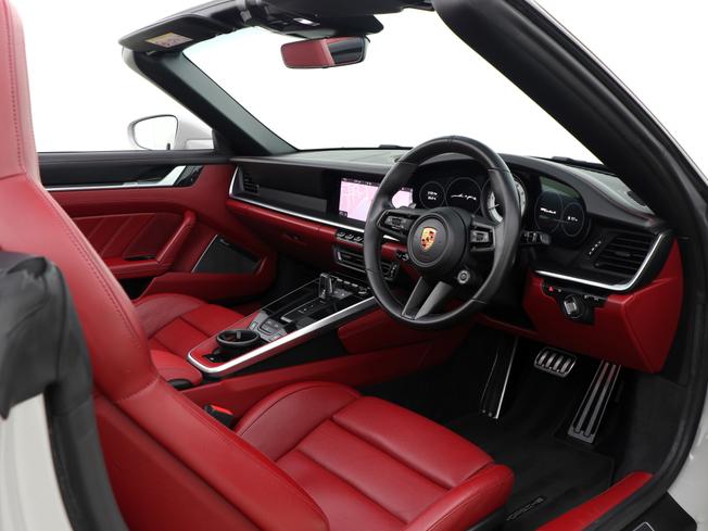 PORSCHE 911 Photo 34