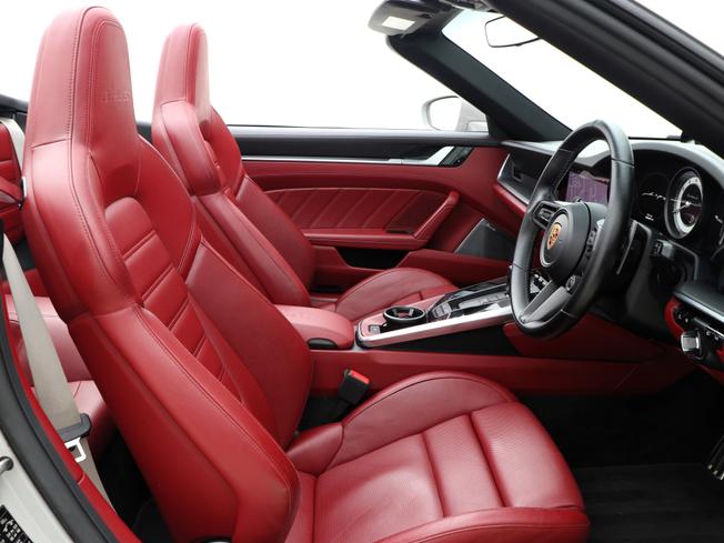 PORSCHE 911 Photo 38