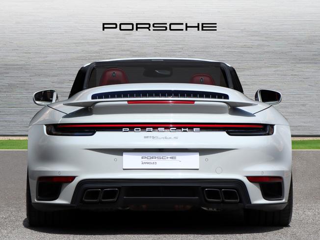 PORSCHE 911 Photo 8