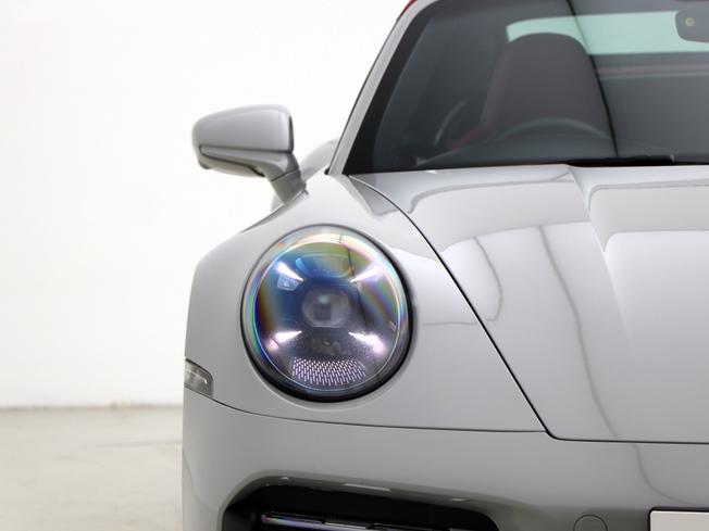 PORSCHE 911 Photo 9