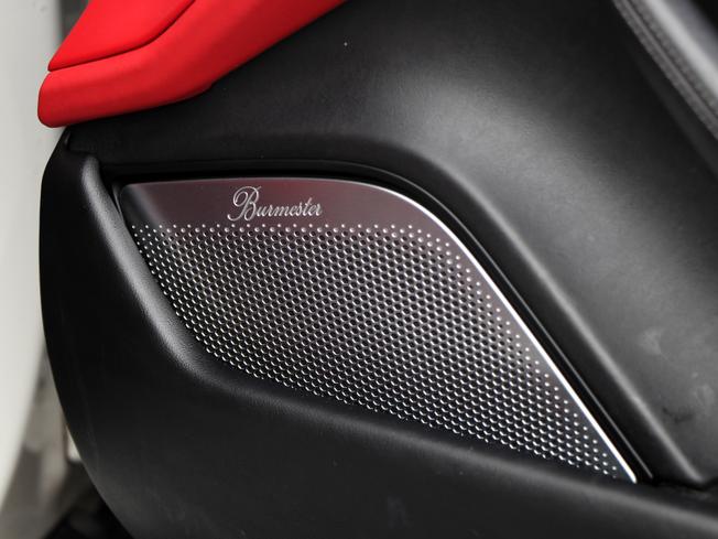PORSCHE Taycan Photo 30