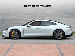 PORSCHE Taycan Photo 5