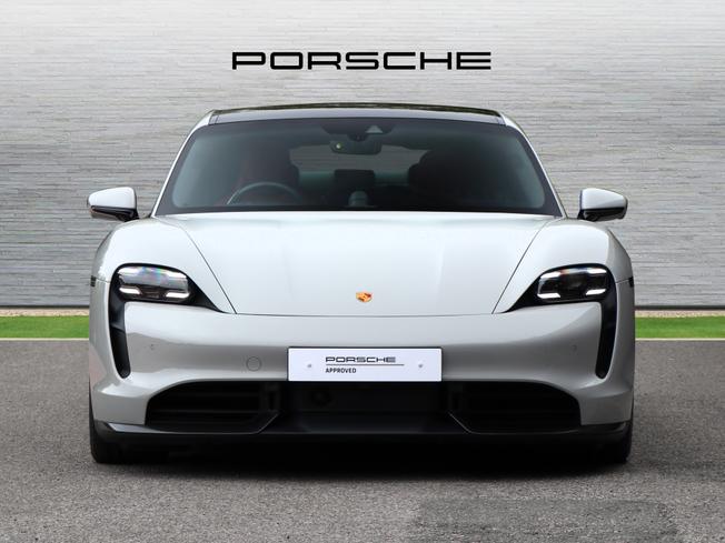 PORSCHE Taycan Photo 6