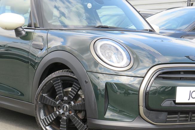 MINI Hatch Photo 6