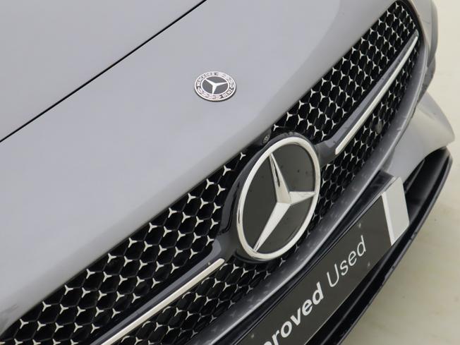 MERCEDES-BENZ CLA Class Photo 16