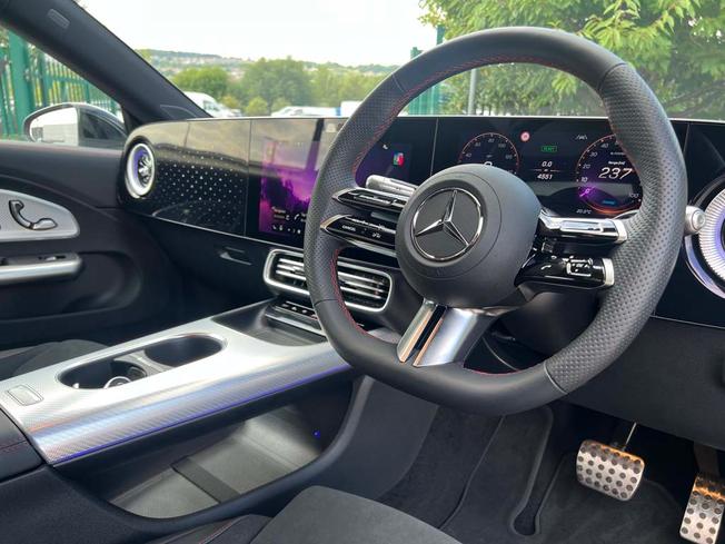 MERCEDES-BENZ CLA Class Photo 20
