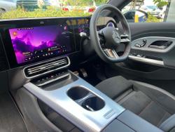 MERCEDES-BENZ CLA Class Photo 3