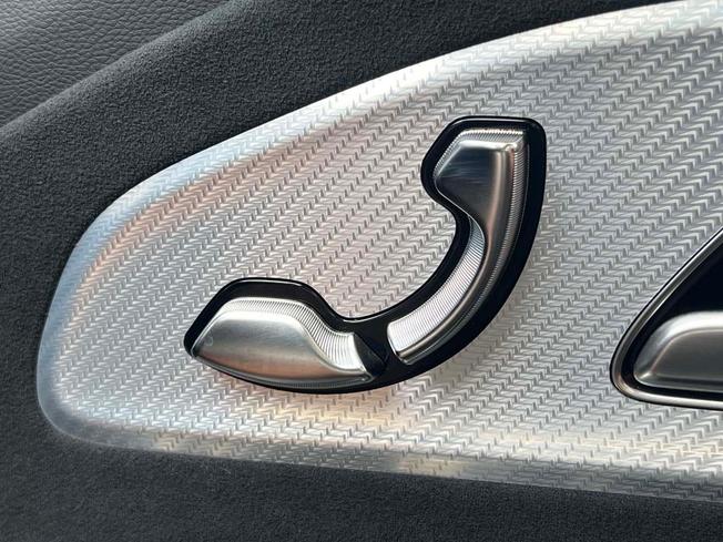 MERCEDES-BENZ CLA Class Photo 43