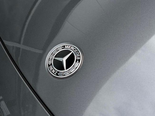 MERCEDES-BENZ GLB Photo 12