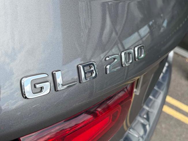 MERCEDES-BENZ GLB Photo 17