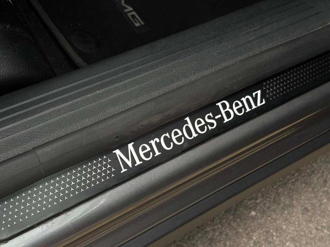 MERCEDES-BENZ GLB Photo 21