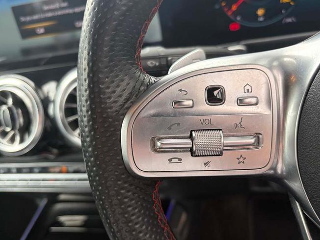 MERCEDES-BENZ GLB Photo 24